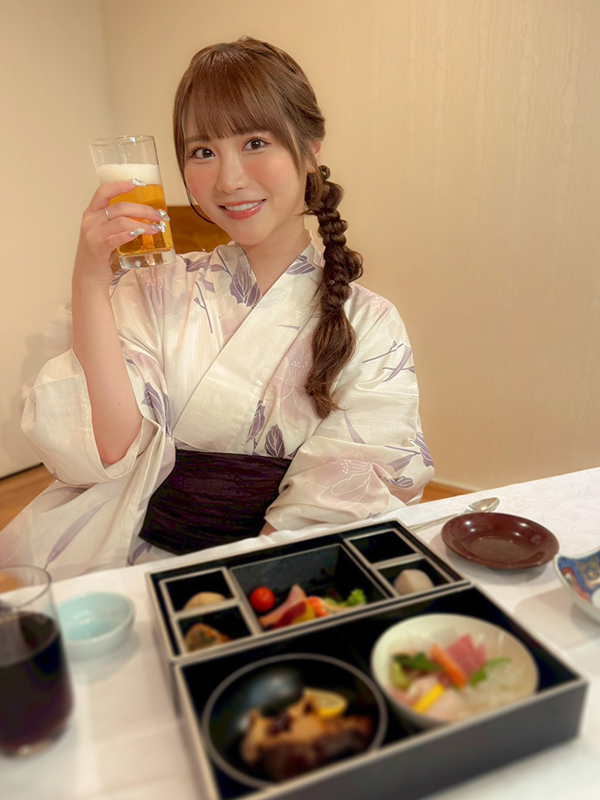 宴会スタート♪お客様と一緒に乾杯🍺