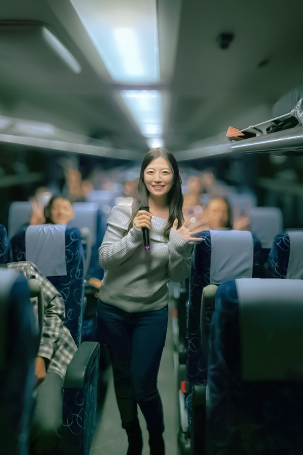 バス車内にて記念撮影✨️